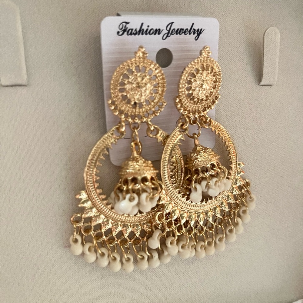 Bohemian Style Earrings - Picture 2 of 3
